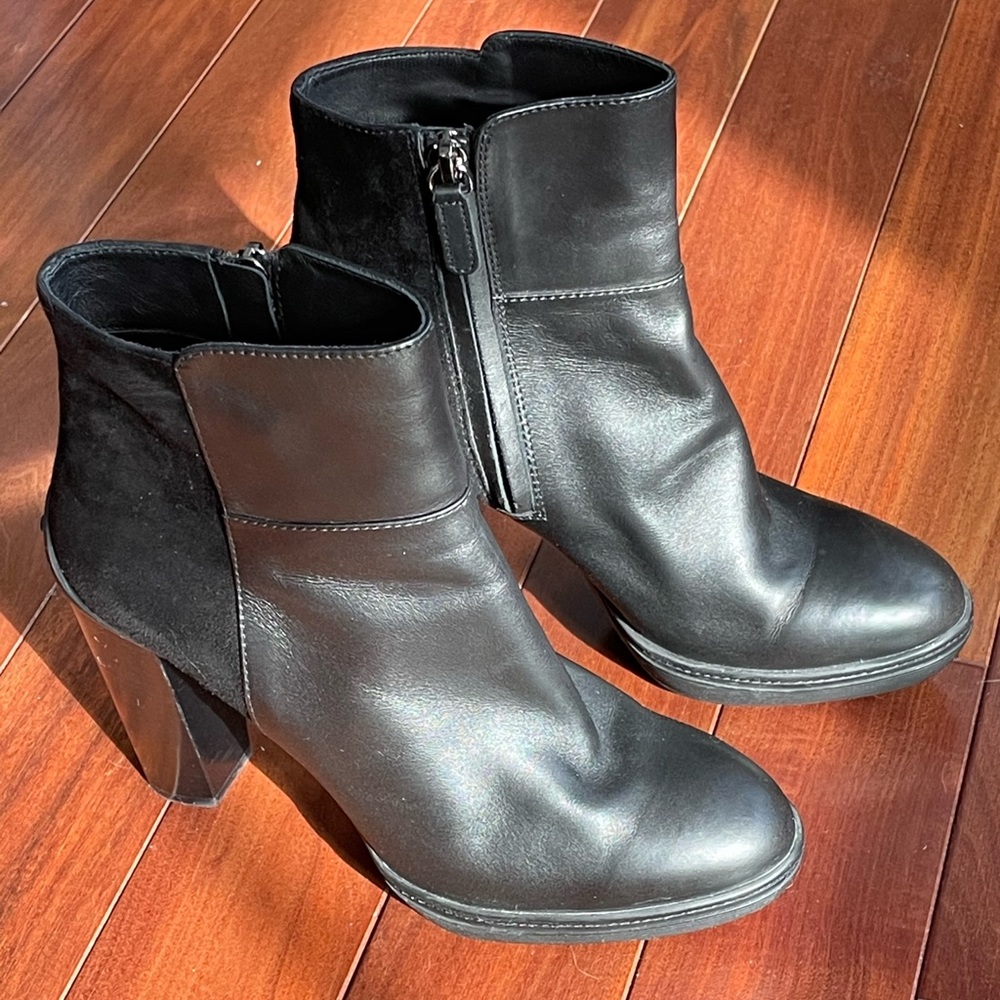 TOD’S Leather Ankle Boots